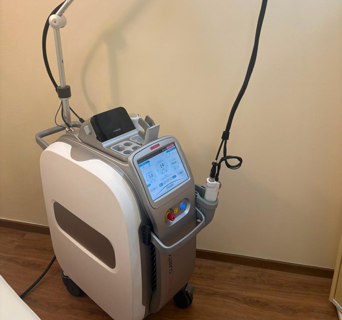 Clarity II – Laser-Plattform für die Haarentfernung in der YOU Clinic