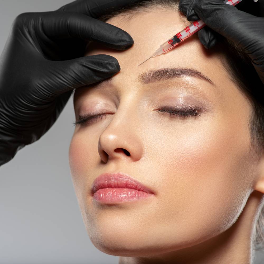 Faltenbehandlung mit Kollagenbooster in der YOU Clinic Berlin