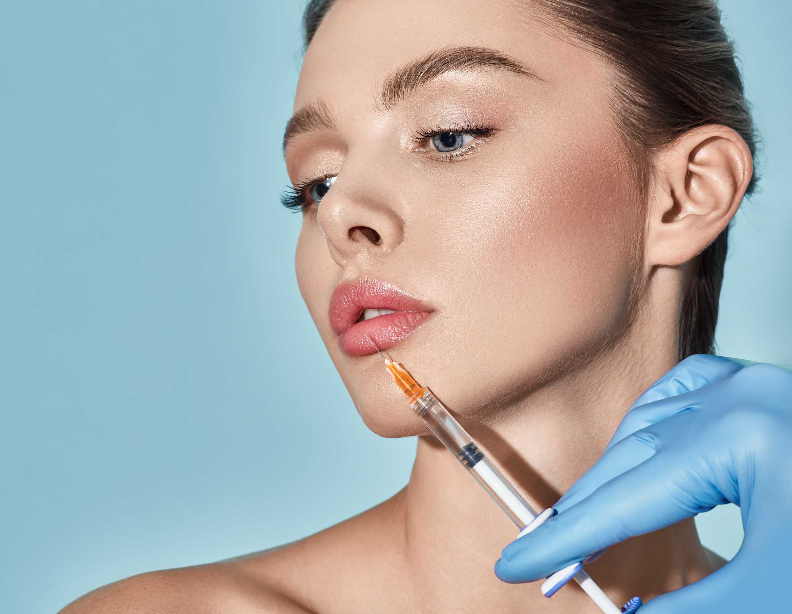 Hyaluron-Filler-Behandlung inkl. Lippen in der YOU Clinic